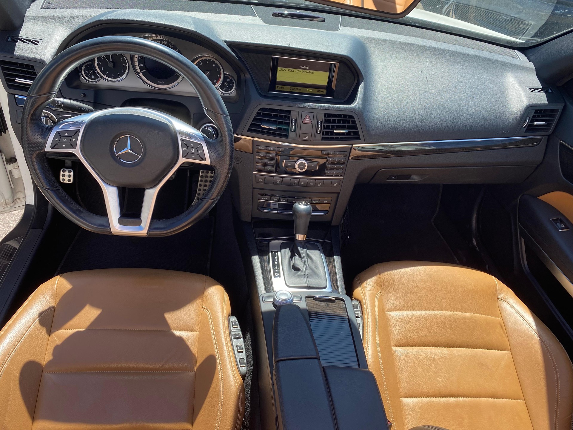 MERCEDES-BENZ E-Klasse A207 Cabriolet E 300 BlueEF Elegance-image-6