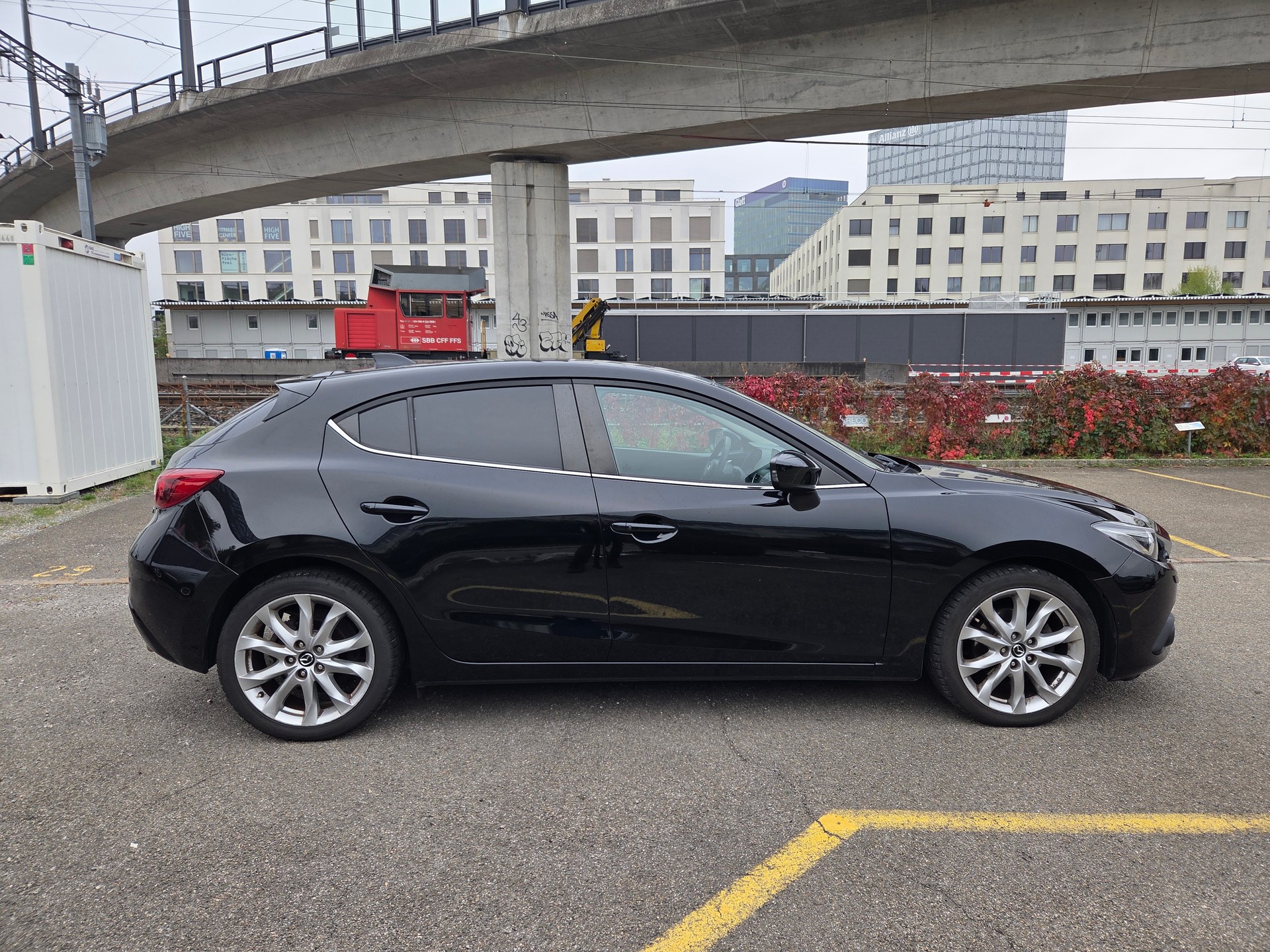 MAZDA 3 2.2 16V CD Ambition Plus-image-6