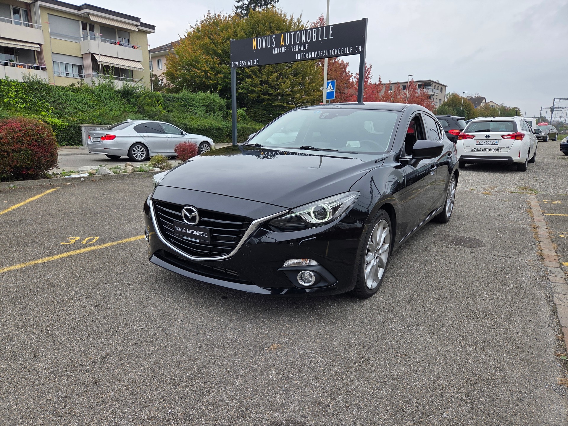MAZDA 3 2.2 16V CD Ambition Plus-showroom-element-1