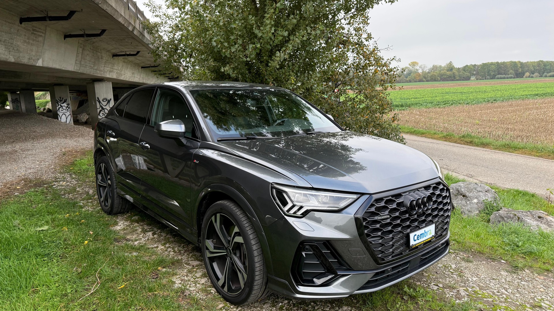AUDI Q3 Sportback 45 TFSI S line quattro S-tronic-image-4