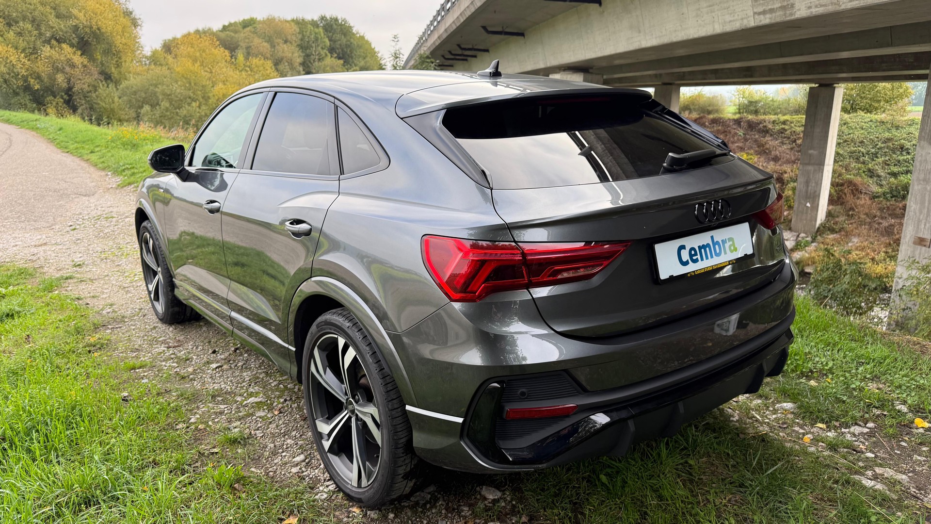 AUDI Q3 Sportback 45 TFSI S line quattro S-tronic-image-5