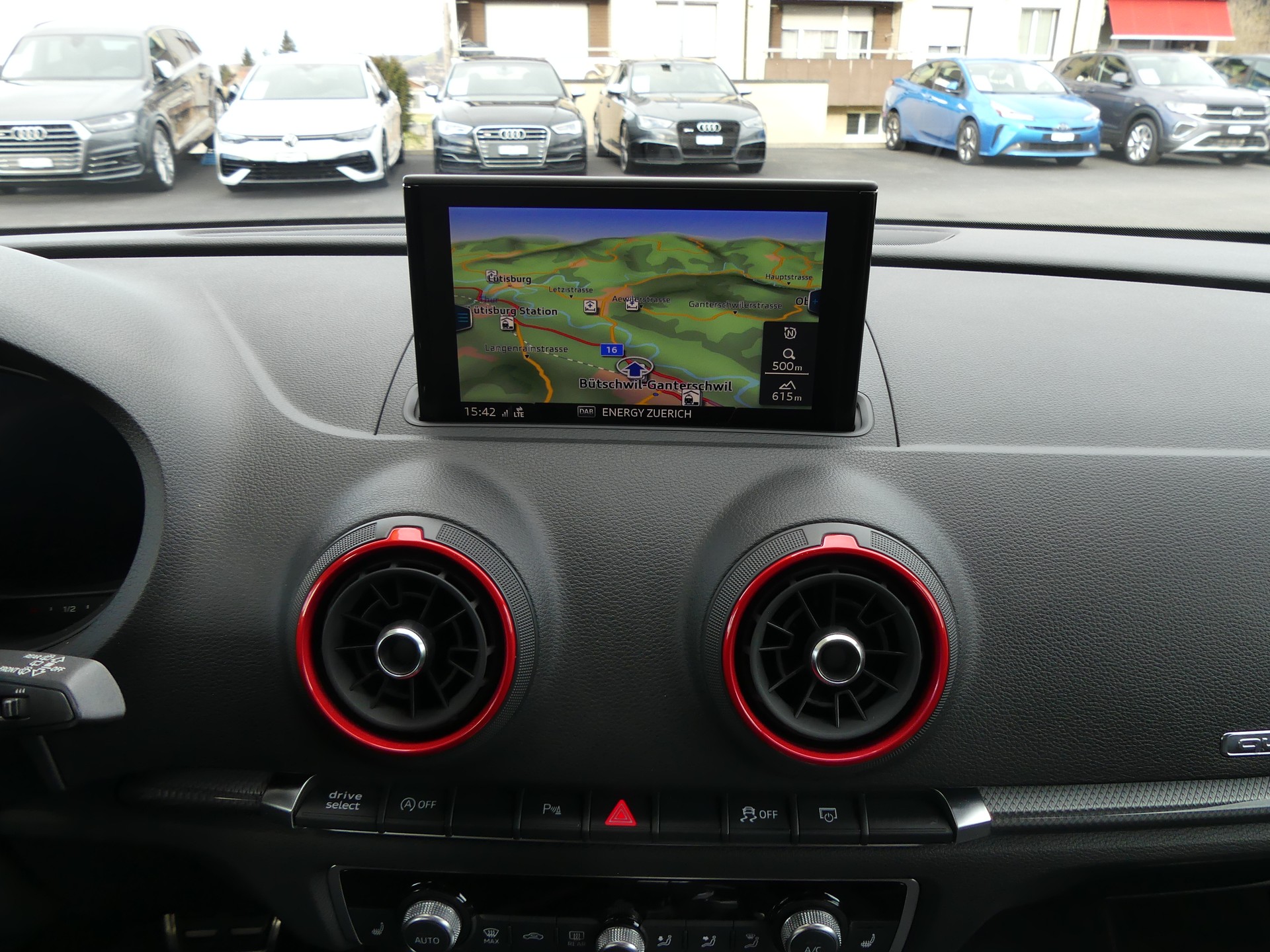 AUDI RS3 Sportback 2.5 TSI quattro S-tronic-image-15