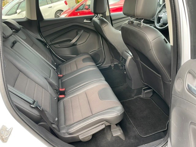 FORD Kuga 2.0 TDCi Titanium 4WD PowerShift-image-7