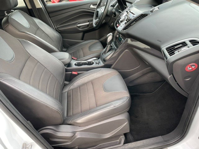 FORD Kuga 2.0 TDCi Titanium 4WD PowerShift-image-6