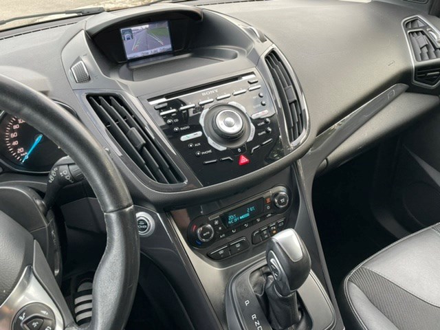 FORD Kuga 2.0 TDCi Titanium 4WD PowerShift-image-10