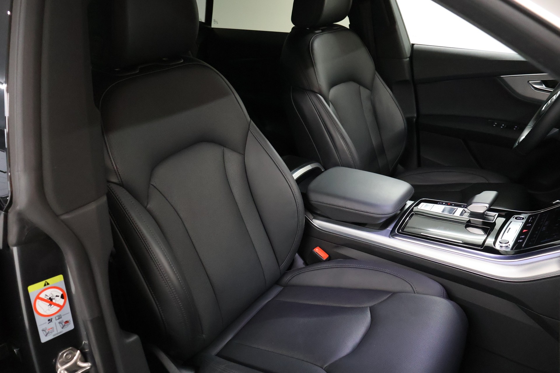 AUDI Q8 55 TFSI e quattro PHEV tiptronic-image-14