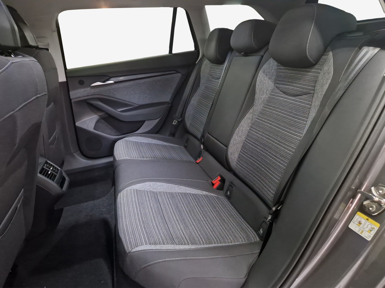 SKODA Superb Combi 2.0 TDi Selection 4x4 DSG-image-8
