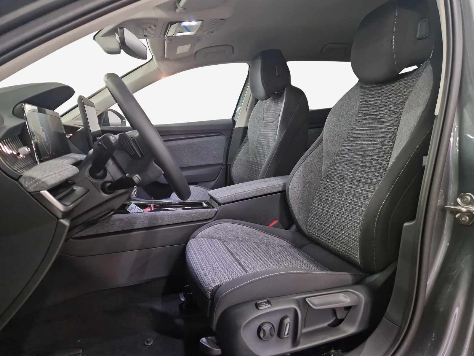 SKODA Superb Combi 2.0 TDi Selection 4x4 DSG-image-6