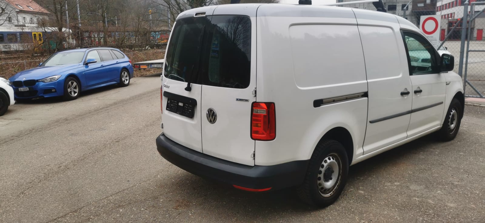 VW Caddy Maxi 1.4TGI BlueMotion Technology-image-3