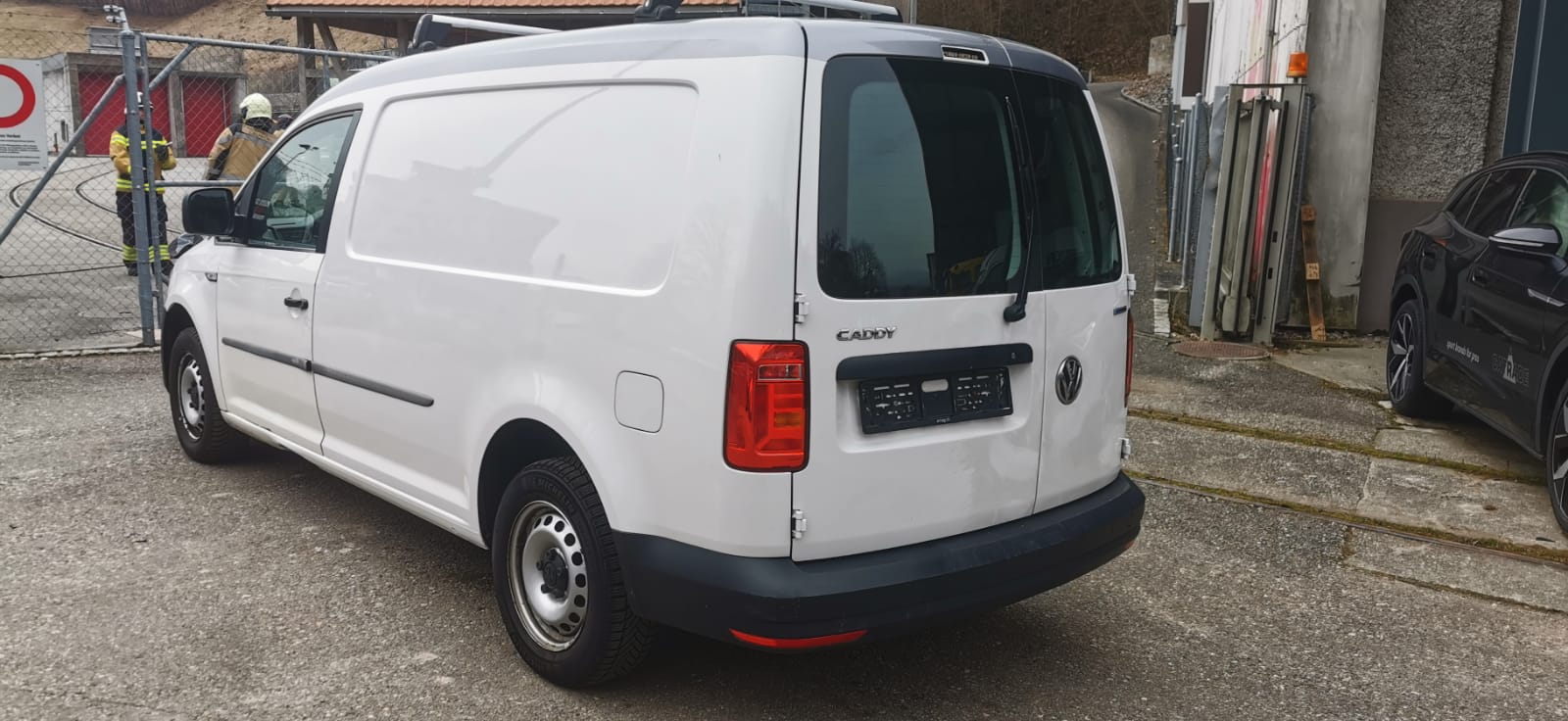 VW Caddy Maxi 1.4TGI BlueMotion Technology-image-2