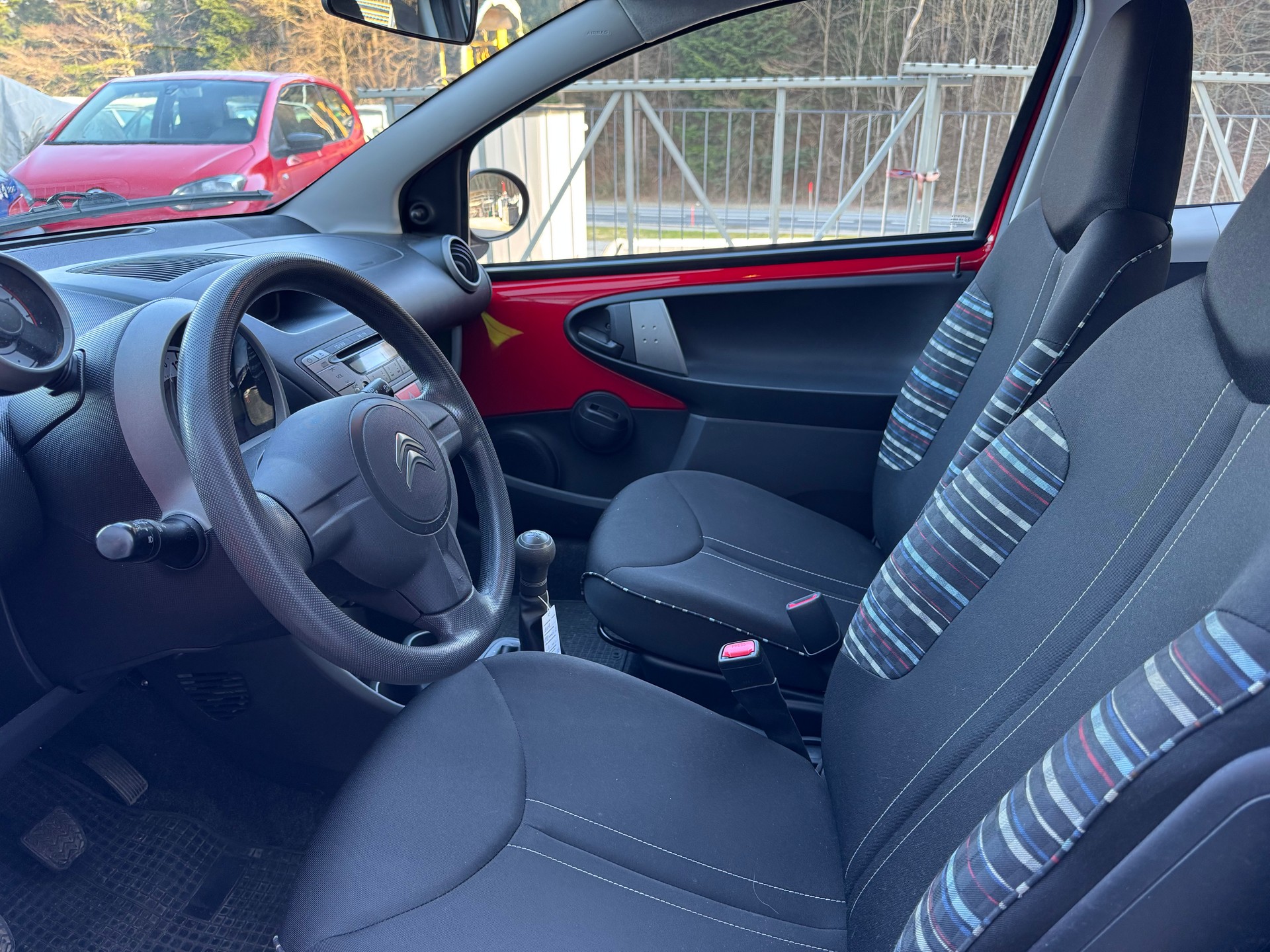 CITROEN C1 1.0i Séduction-image-4