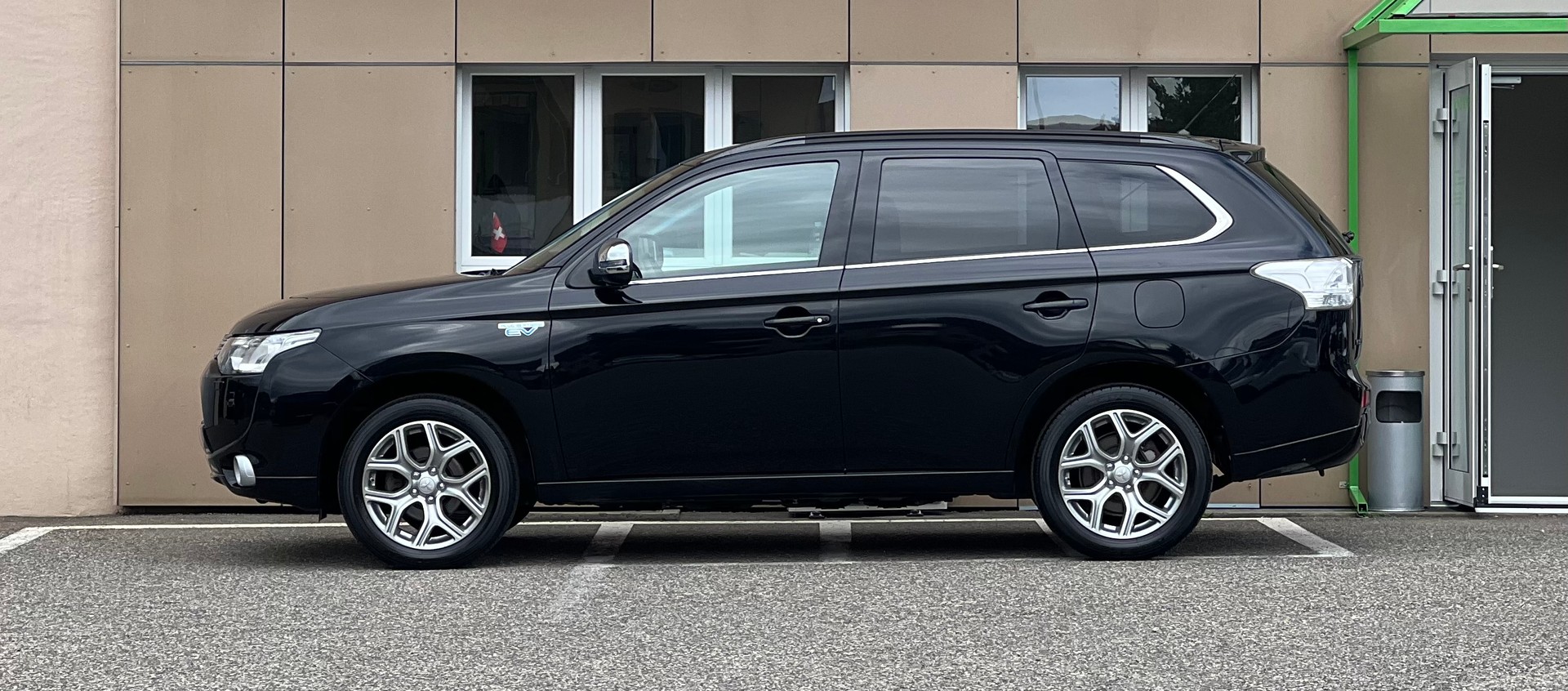 MITSUBISHI Outlander 2.0 PHEV Intense-image-7