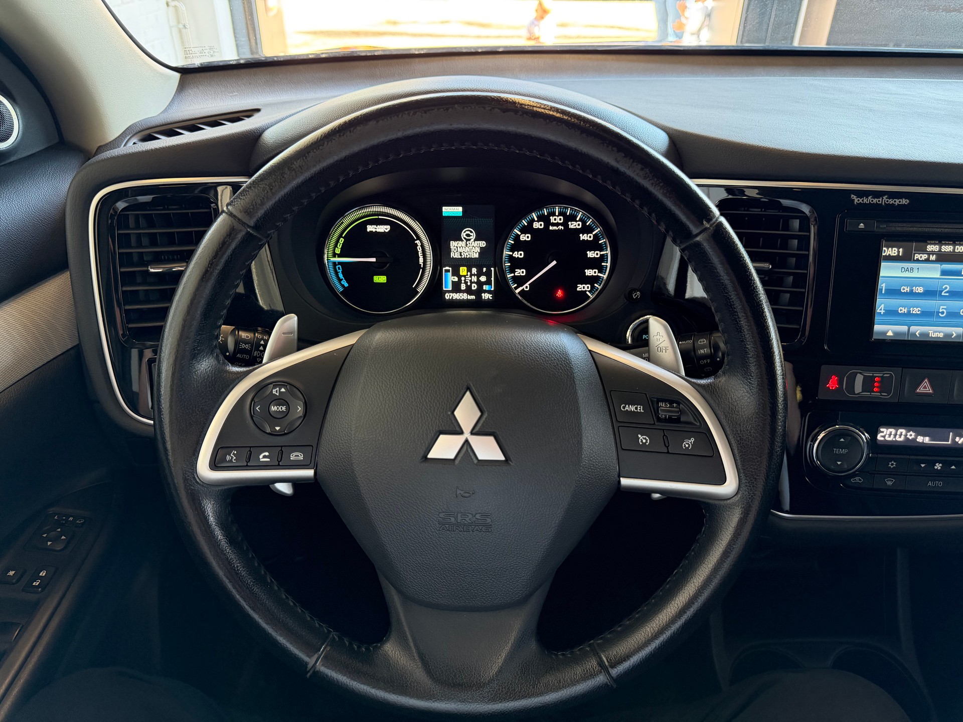 MITSUBISHI Outlander 2.0 PHEV Intense-image-12