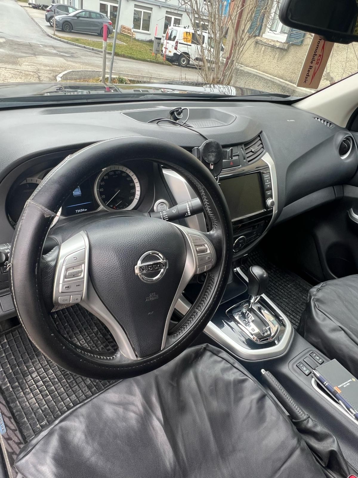 NISSAN Navara Double Cab N-Guard 2.3 dCi 4WD-image-4