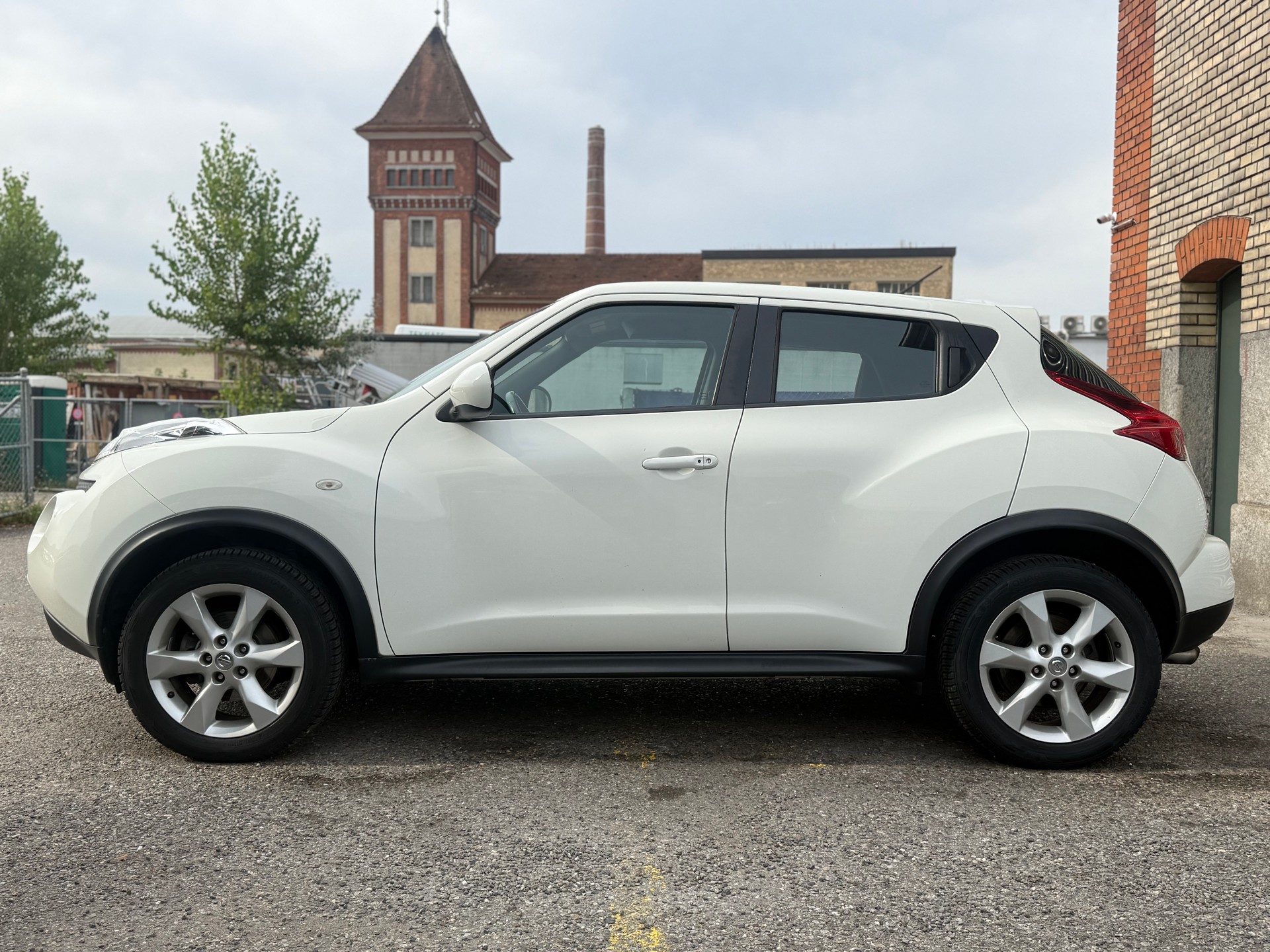 NISSAN Juke 1.6 visia-image-4