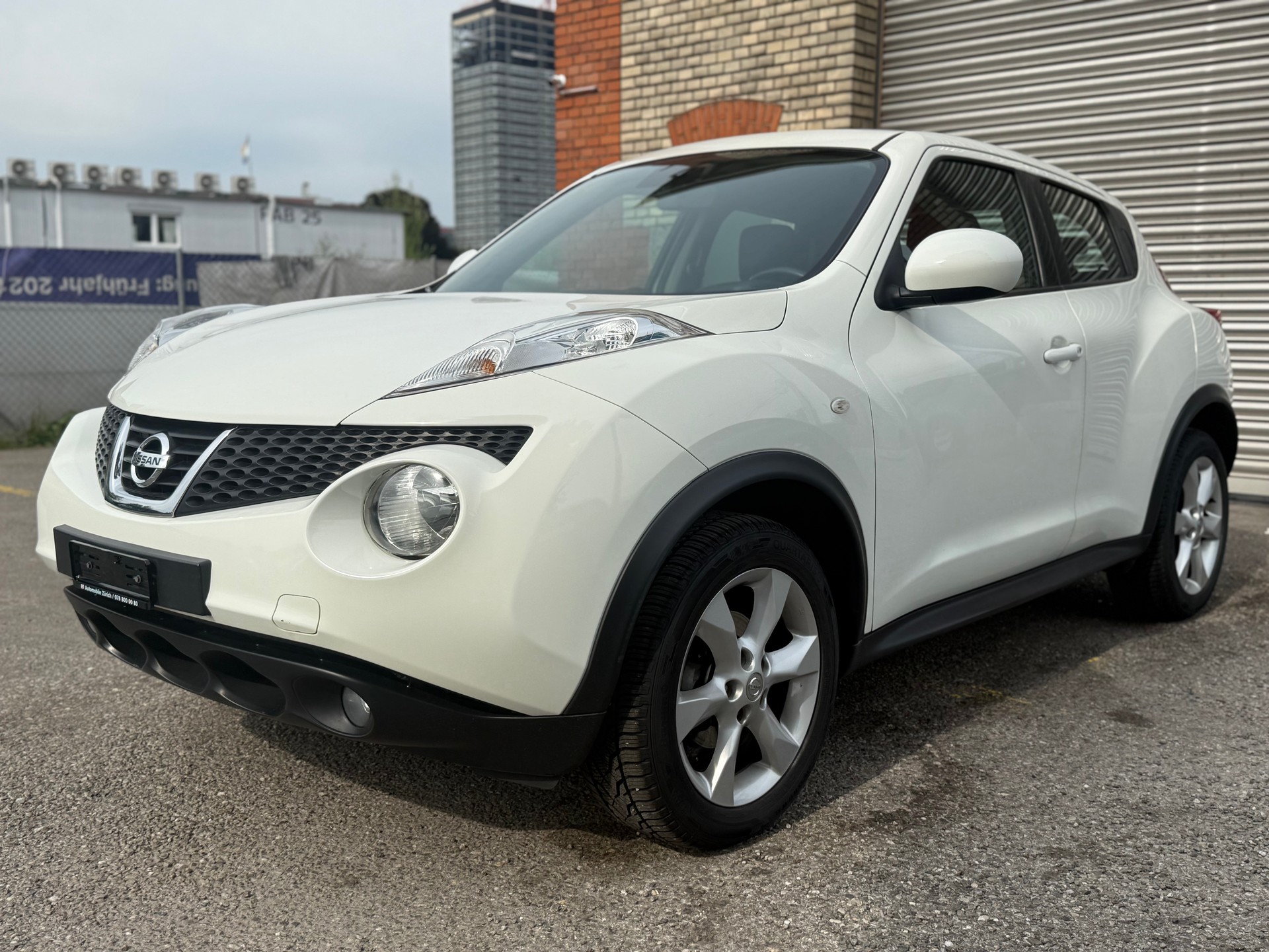 NISSAN Juke 1.6 visia-image-2