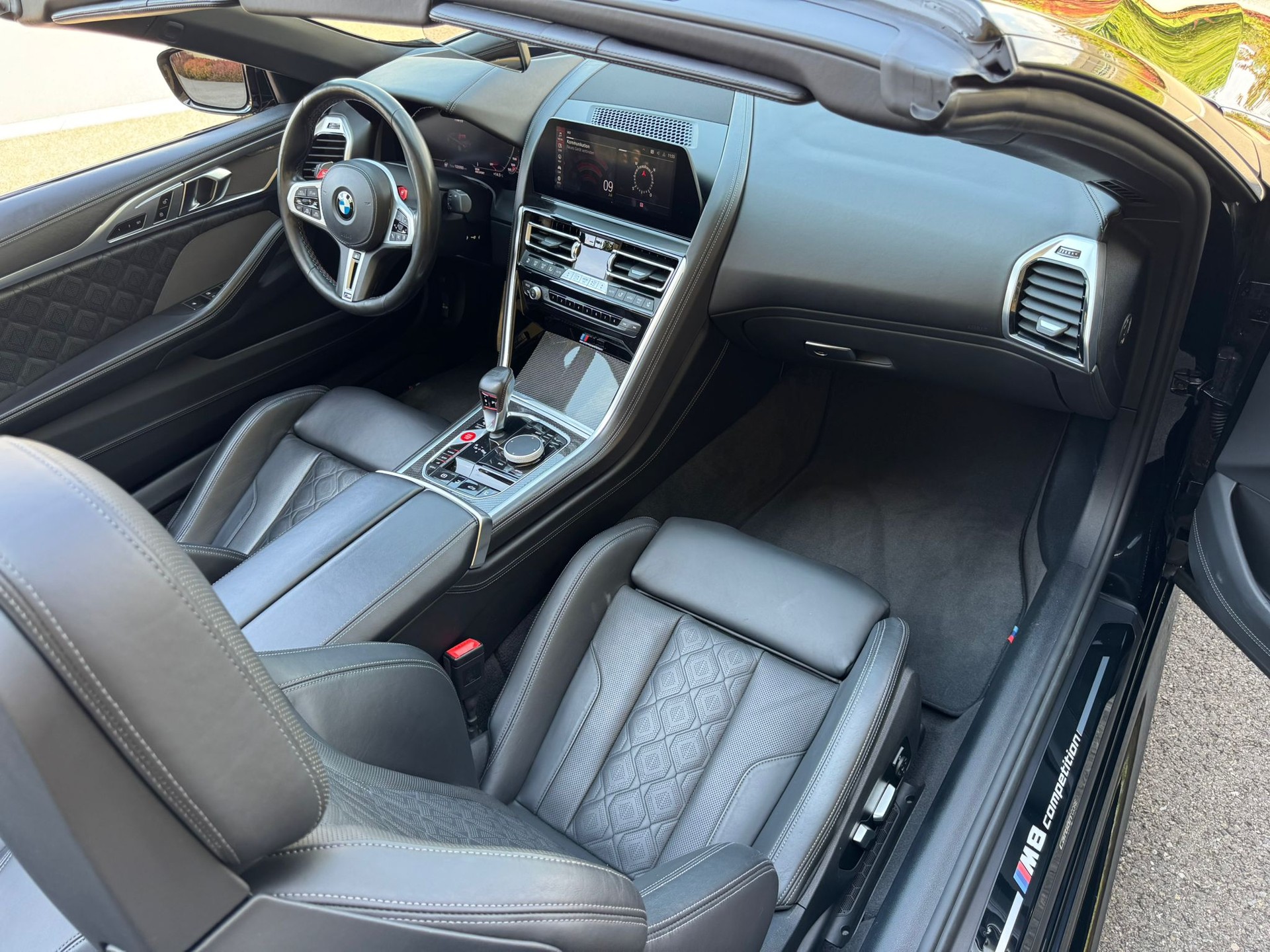 BMW M8 xDrive M Competition Steptronic-image-9