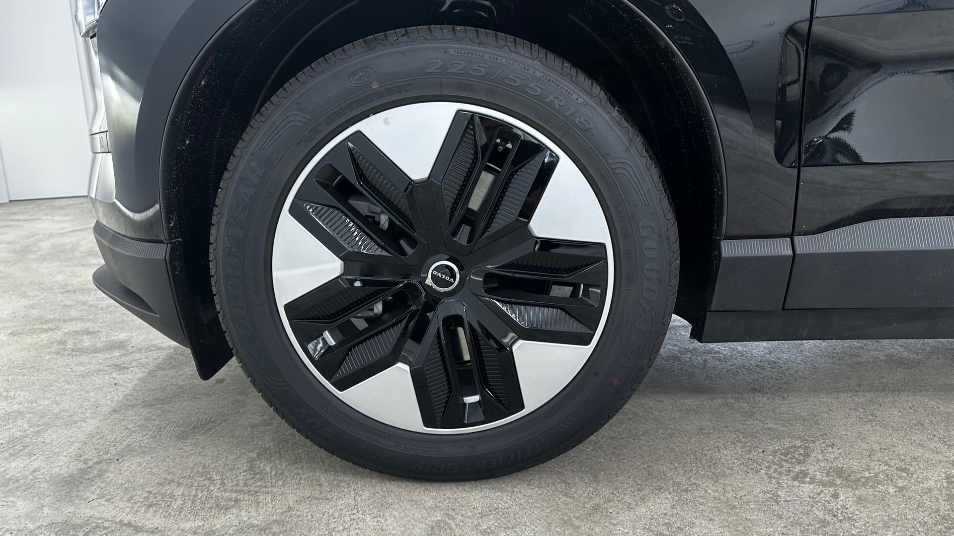 VOLVO EX 30 E60 Core-image-7