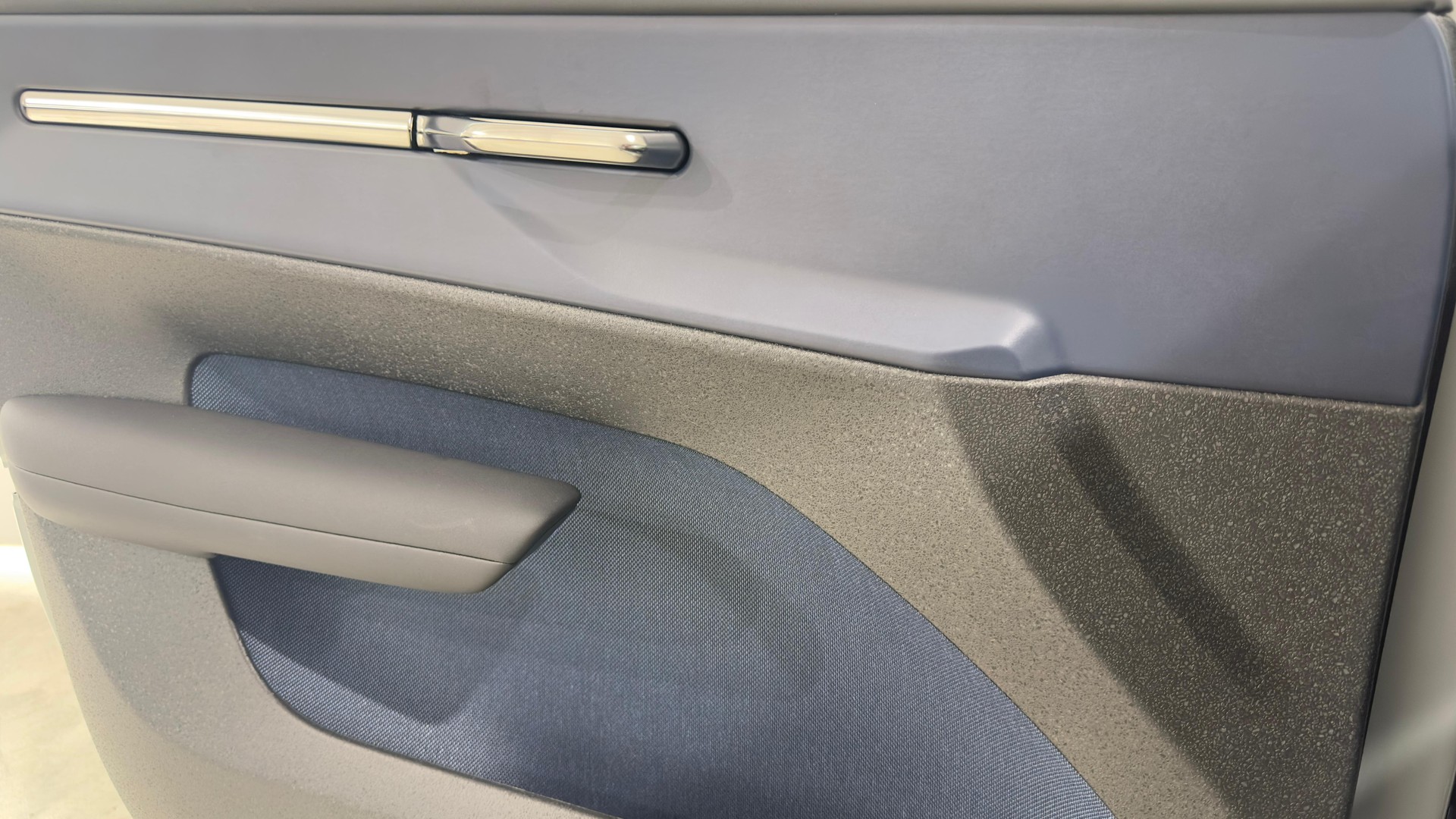 VOLVO EX 30 E60 Core-image-13