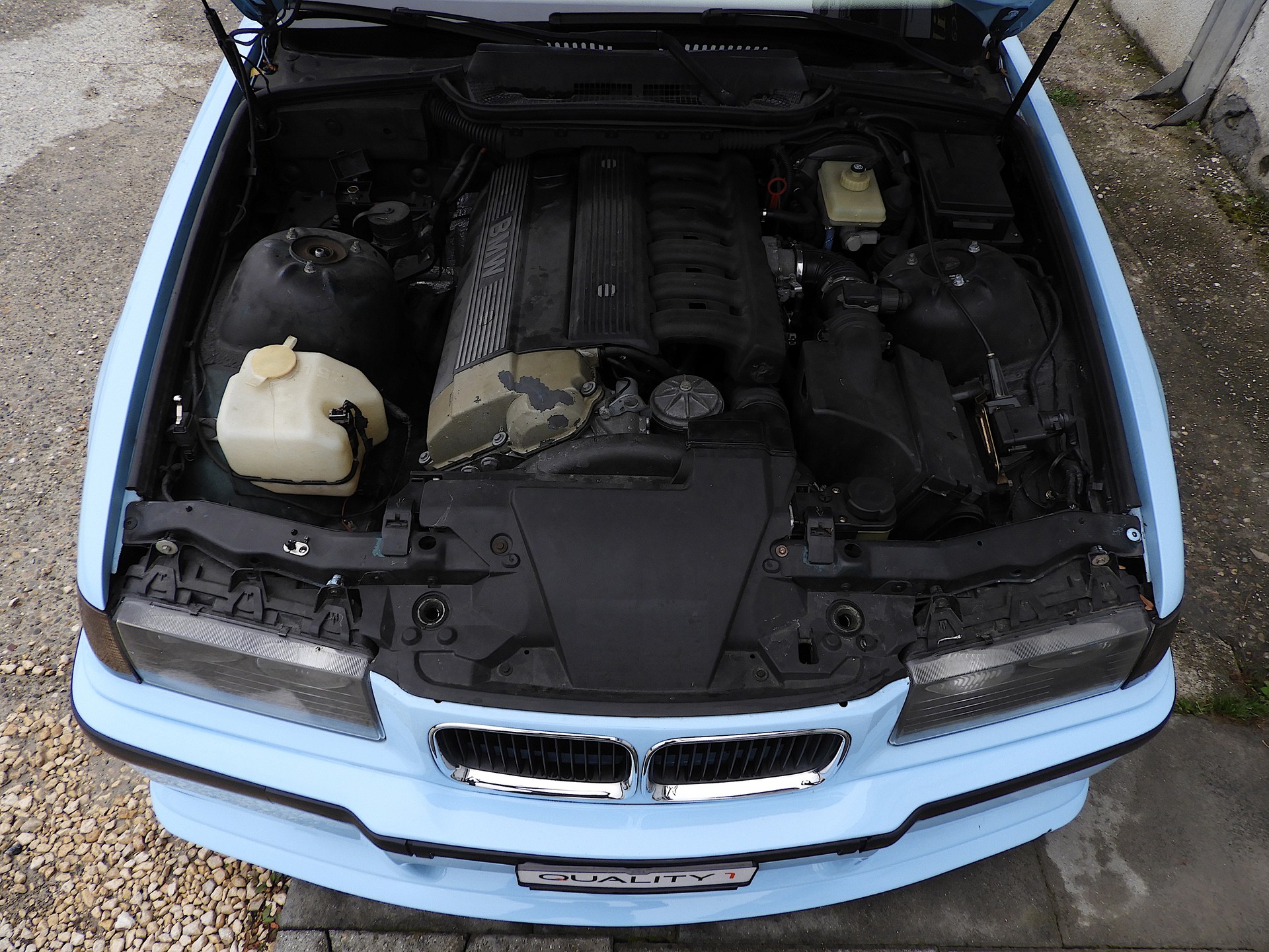 BMW 320i A Cabrio I CH Fahrzeug I Ab Platz I Dezent I Alle Dokumenten vorhanden-image-13
