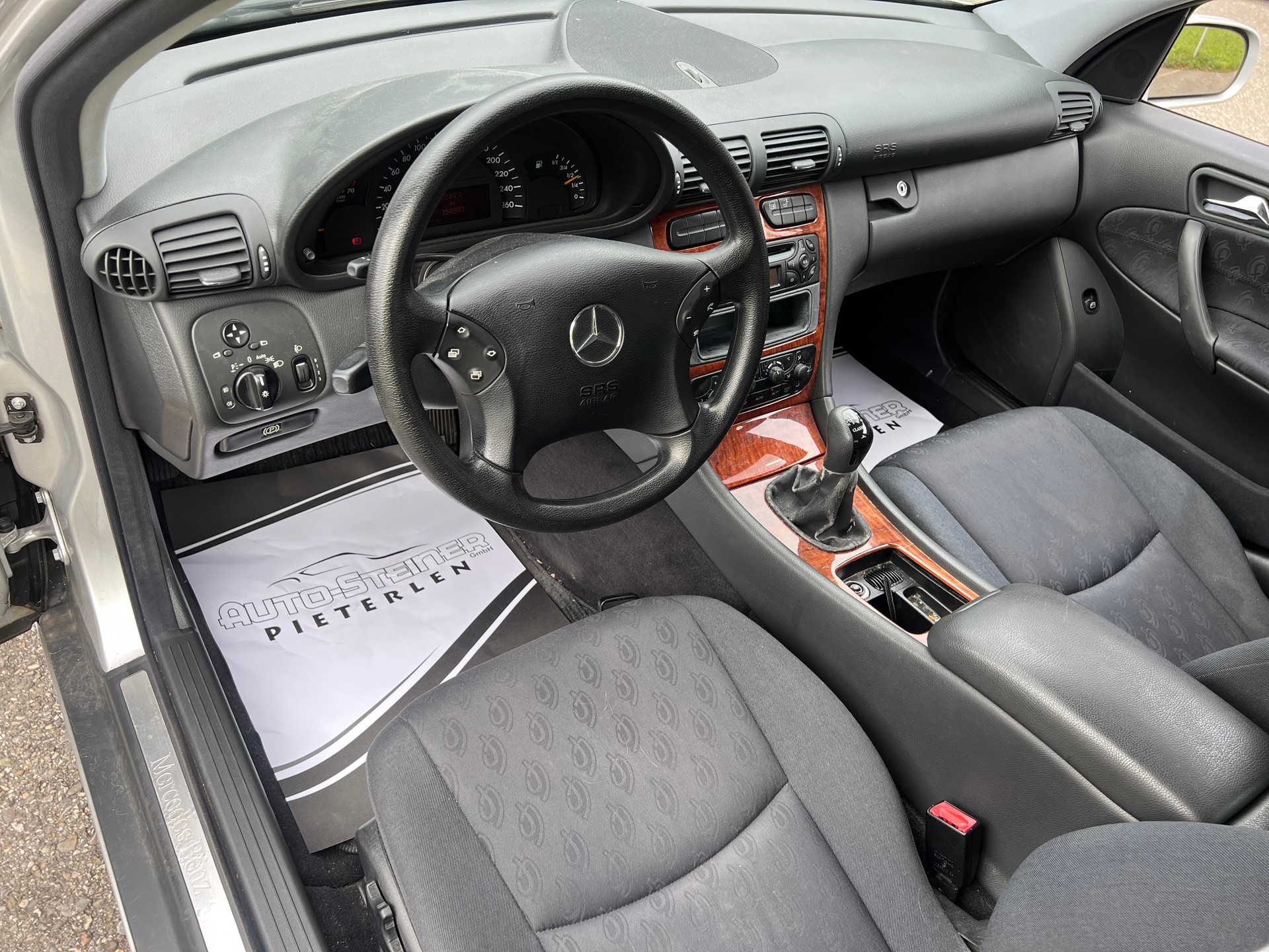 MERCEDES-BENZ C 180 Kompressor Classic. KM 159`000. 6 GANG SCHALTER. SERVICEGEPFLEGT. AB PLATZ 1800.--image-14