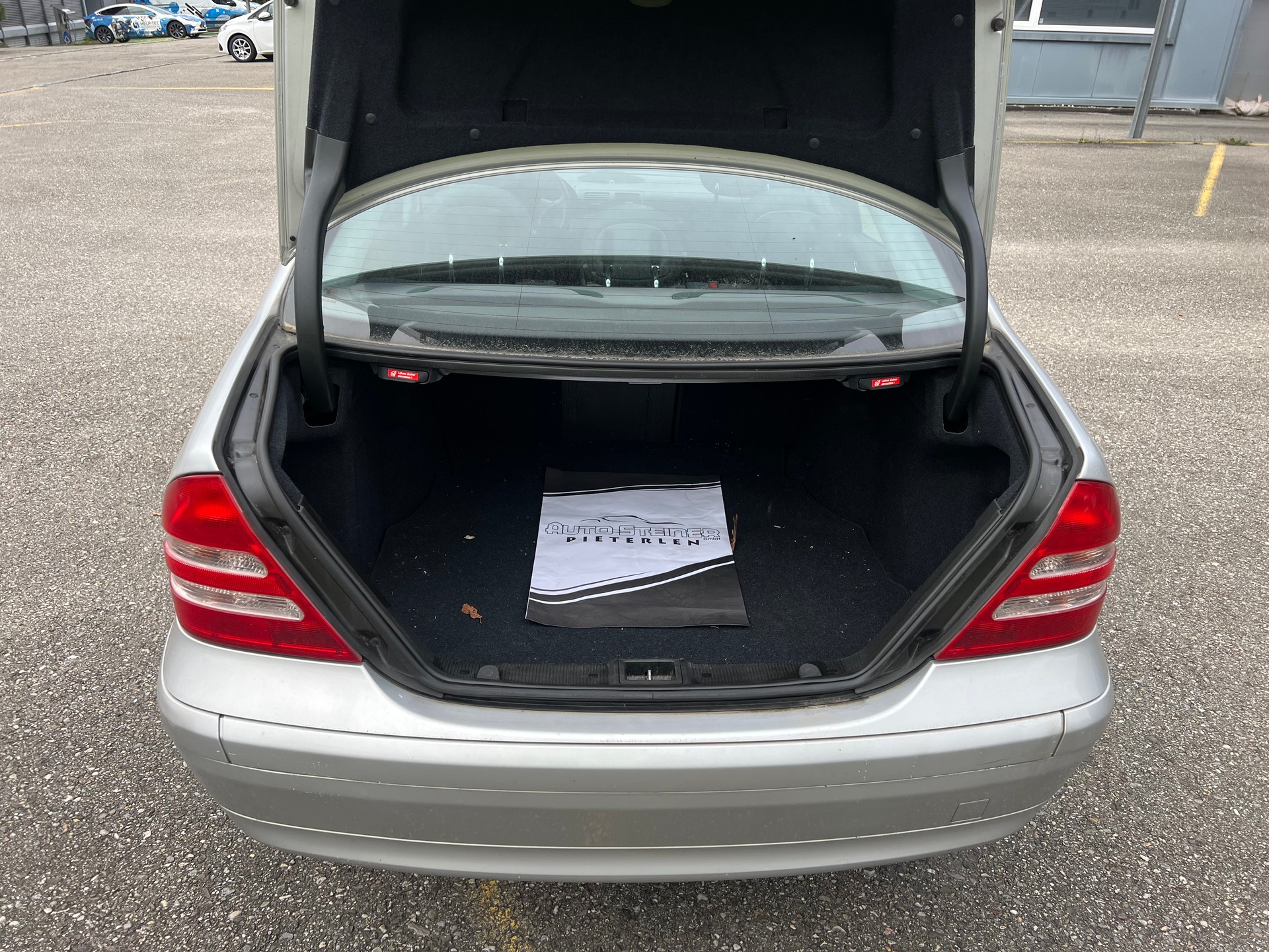 MERCEDES-BENZ C 180 Kompressor Classic. KM 159`000. 6 GANG SCHALTER. SERVICEGEPFLEGT. AB PLATZ 1800.--image-13