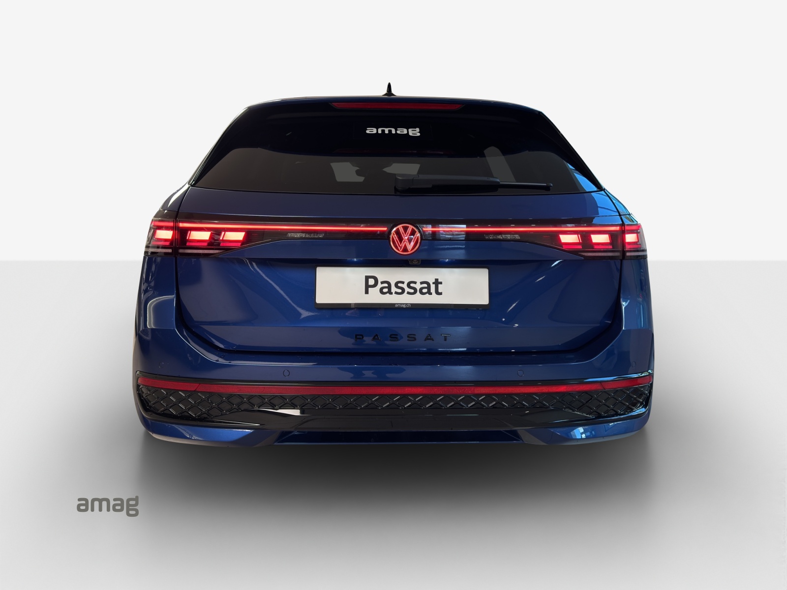 VW Passat Variant 1.5 TSI evo2 Plug-In- Hybrid R-Line DSG-image-3