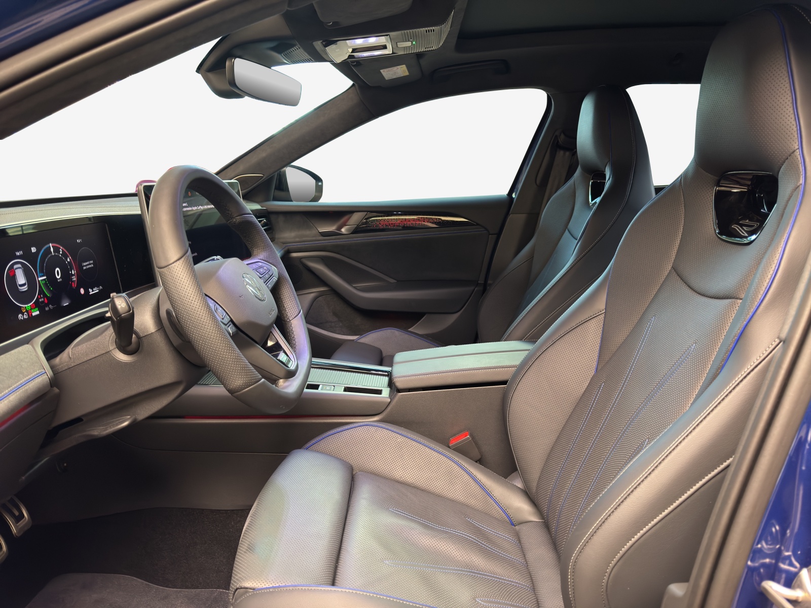 VW Passat Variant 1.5 TSI evo2 Plug-In- Hybrid R-Line DSG-image-7