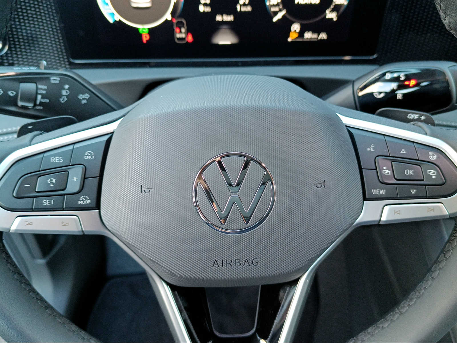VW Tiguan 2.0 TSI DSG Life 4Motion-image-13