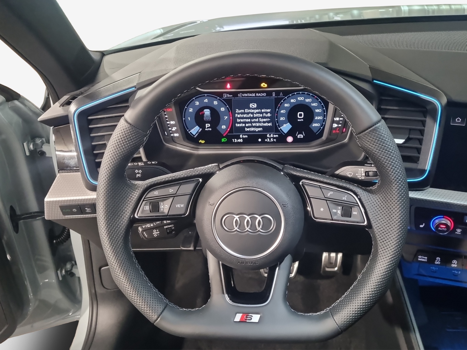 AUDI A1 Sportback 30 TFSI S Line Attraction S-tronic-image-9