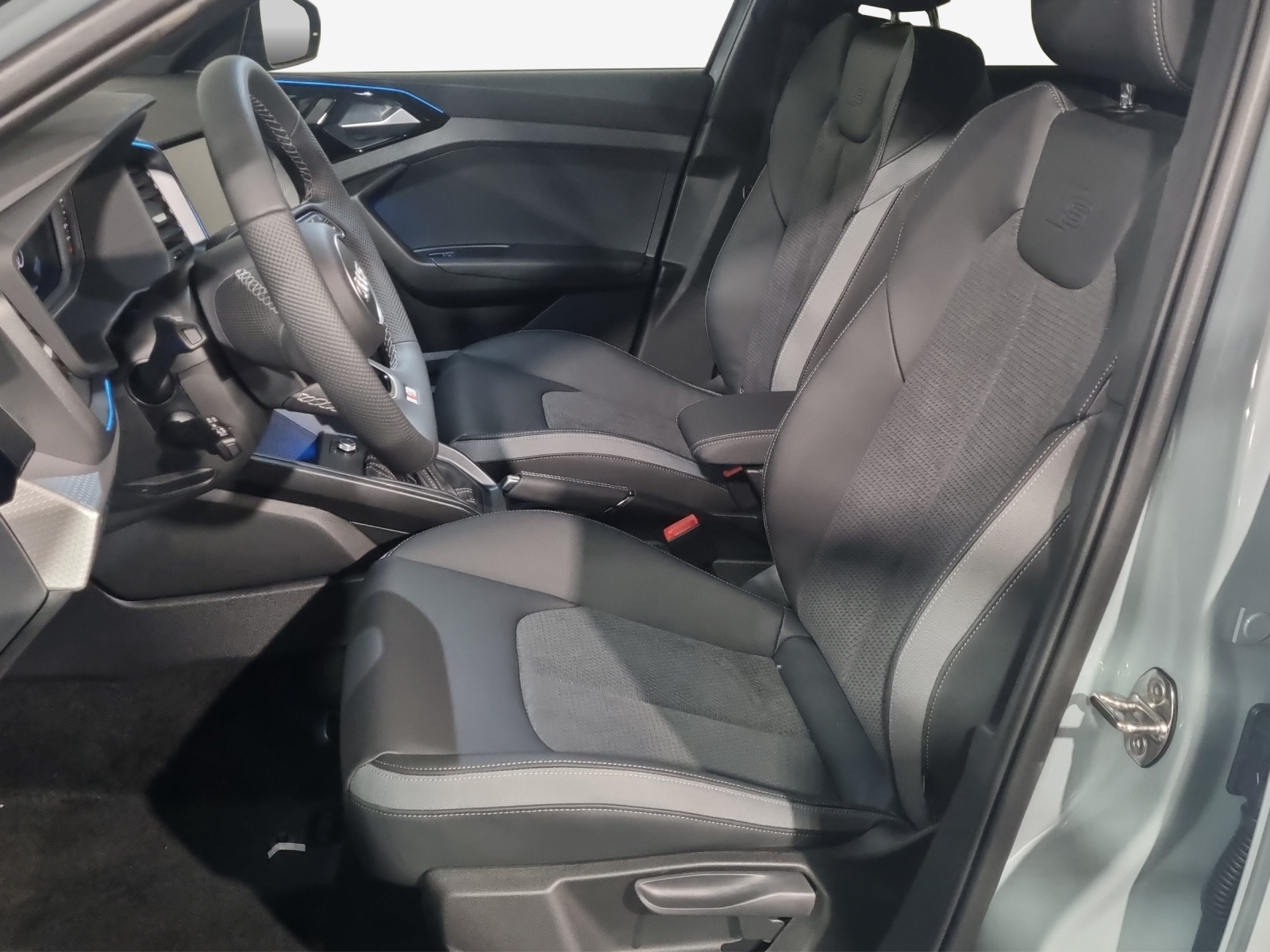 AUDI A1 Sportback 30 TFSI S Line Attraction S-tronic-image-7