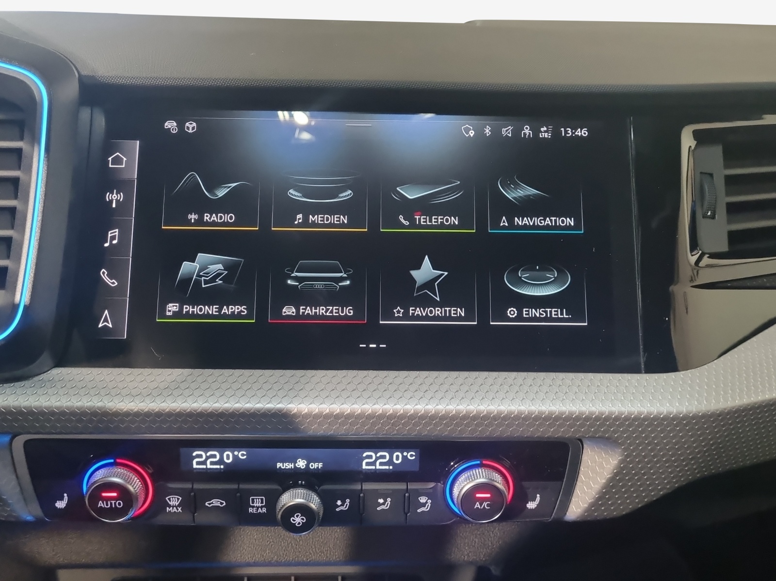 AUDI A1 Sportback 30 TFSI S Line Attraction S-tronic-image-10
