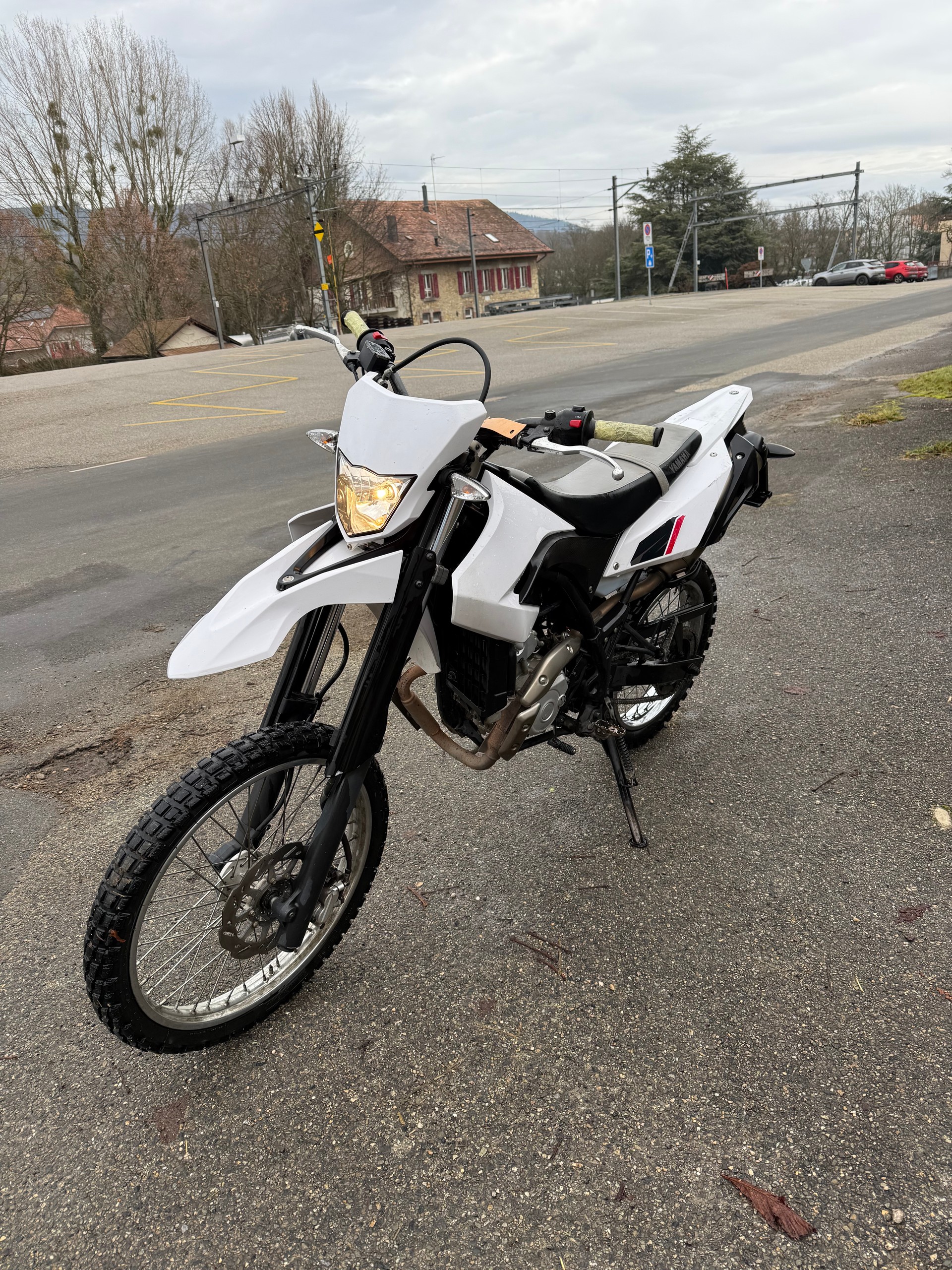 YAMAHA WR 125 R-image-3