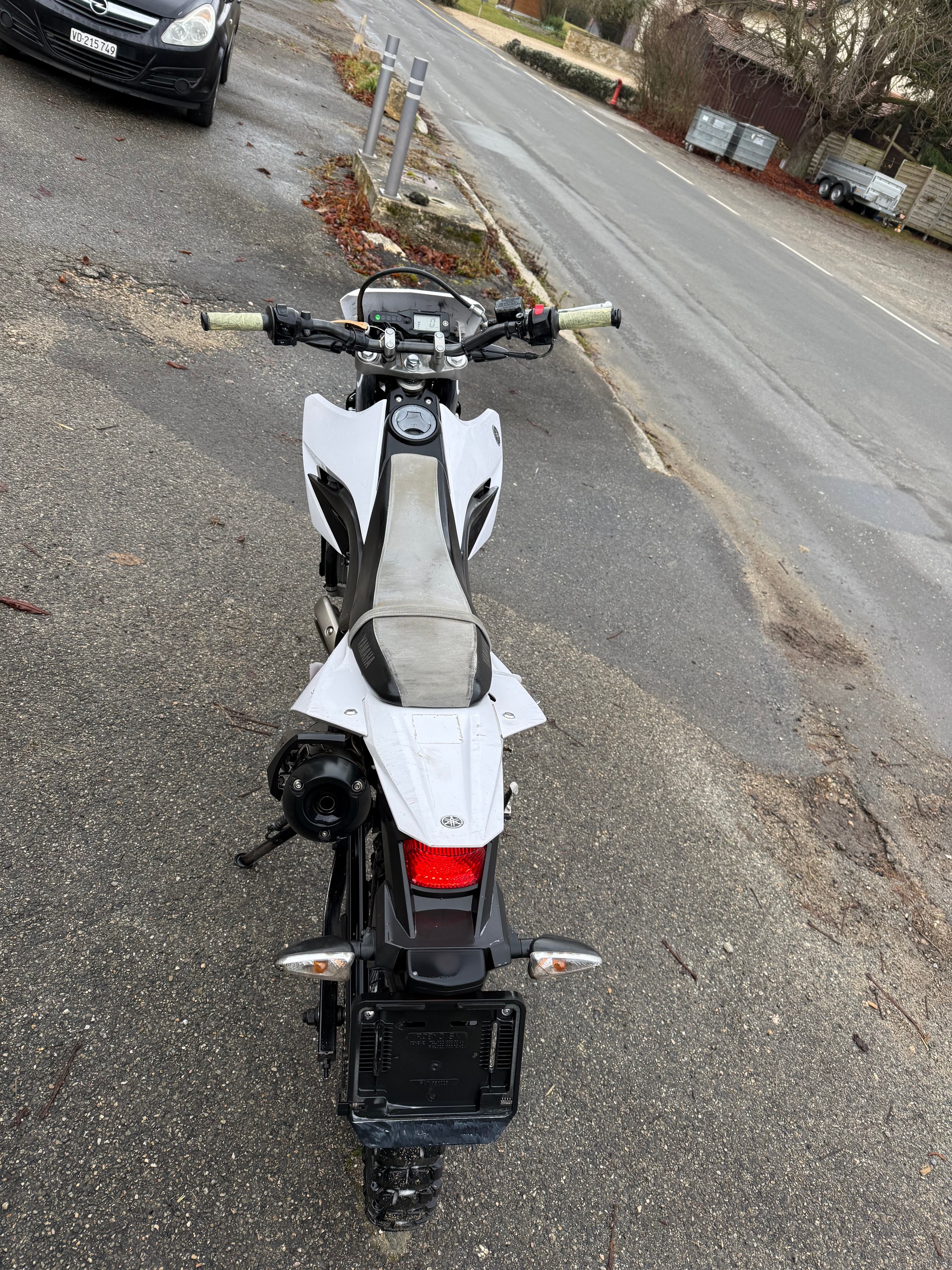 YAMAHA WR 125 R-image-1