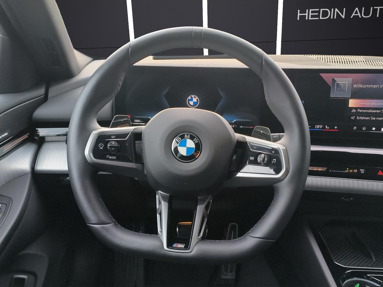 BMW 520d xDrive Touring-image-16