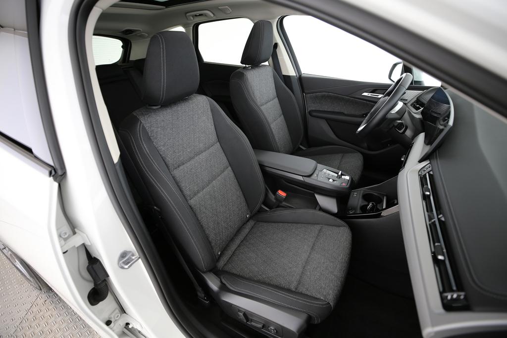 BMW 218d Active Tourer-image-14
