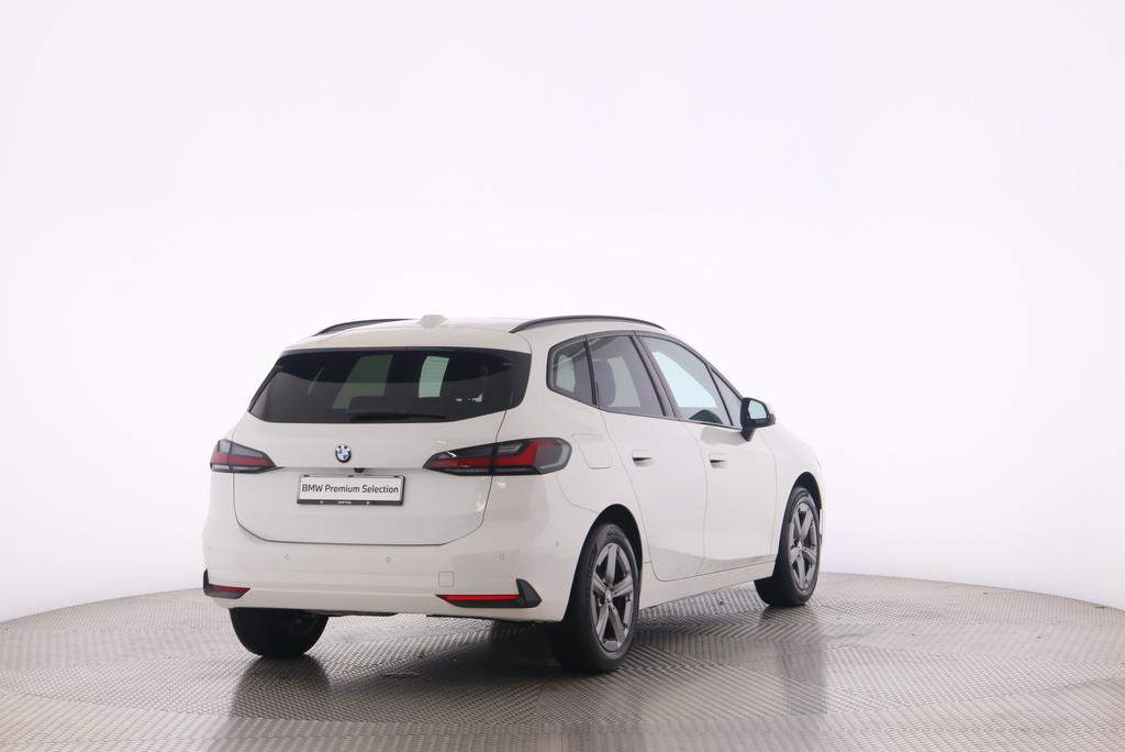 BMW 218d Active Tourer-image-4