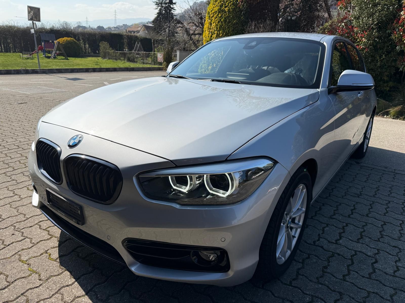 BMW 118i Edition Sport Line Steptronic-image-0