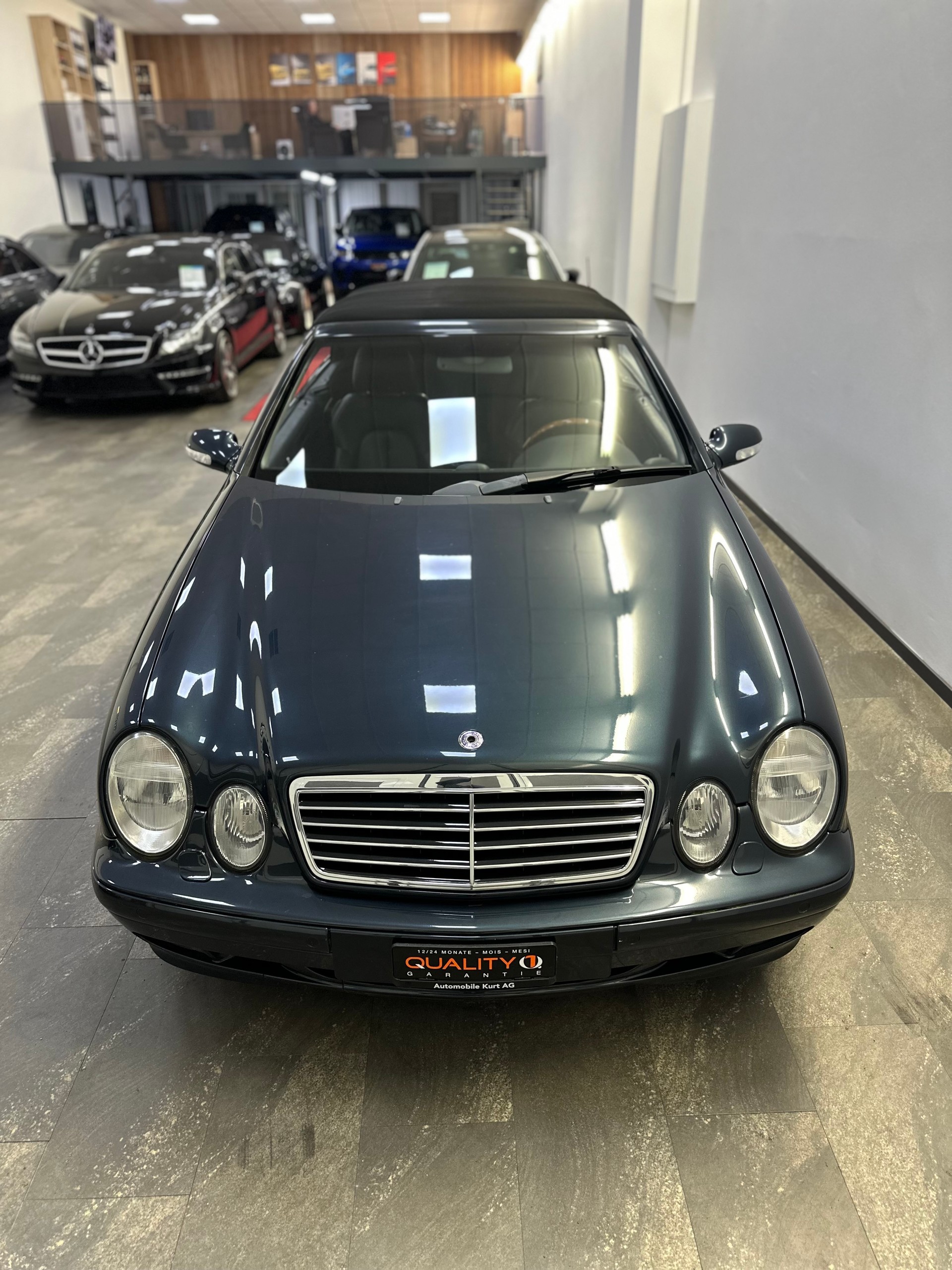 MERCEDES-BENZ CLK 320 Elégance Automatic-image-9