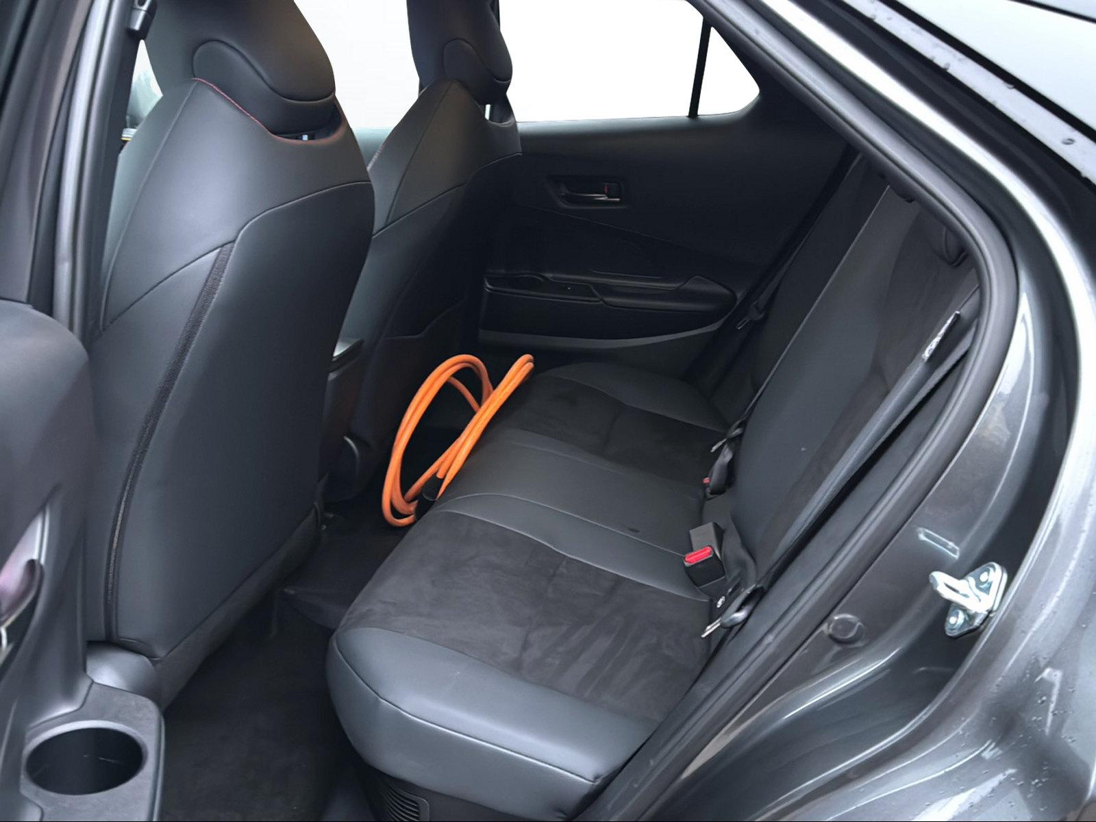 TOYOTA C-HR 2.0 PHEV GR Sport Premiere-image-6