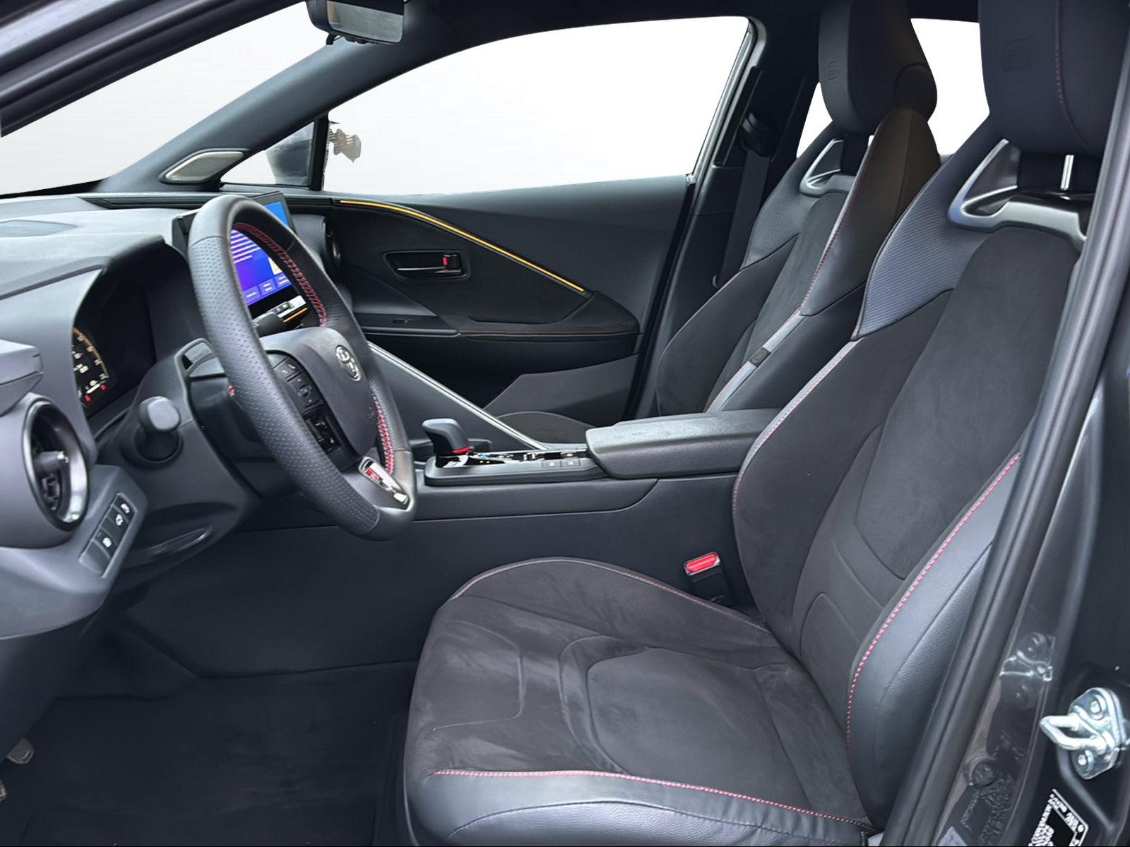 TOYOTA C-HR 2.0 PHEV GR Sport Premiere-image-4