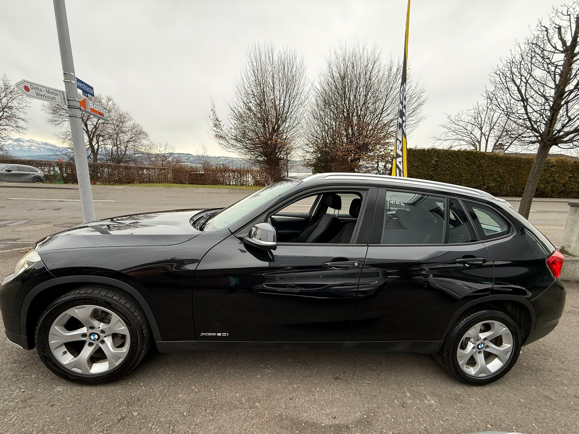 BMW X1 xDrive 20i Steptronic-image-3