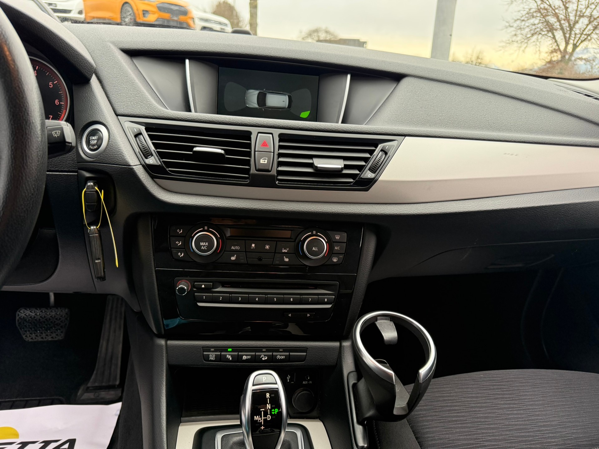 BMW X1 xDrive 20i Steptronic-image-11