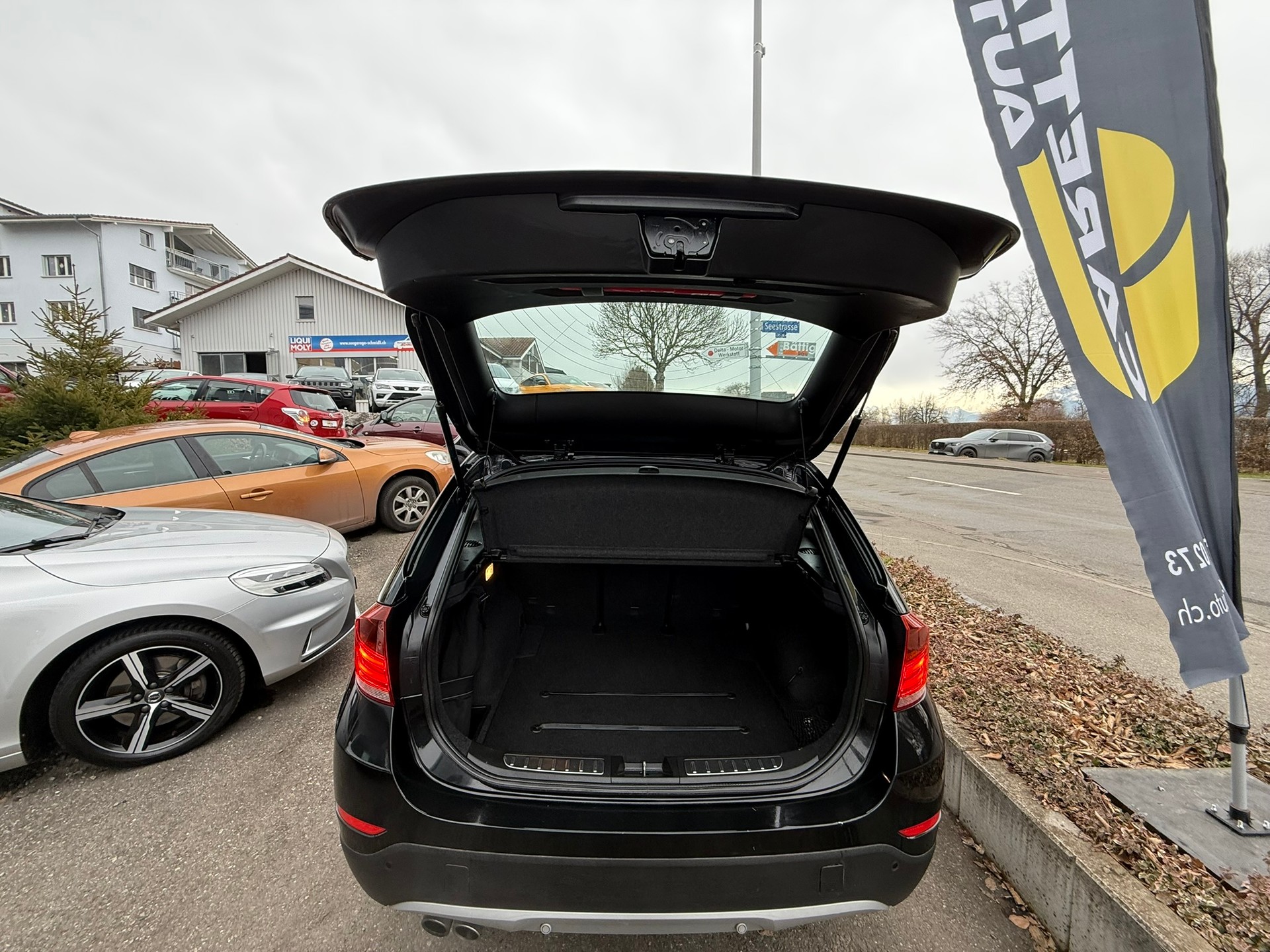 BMW X1 xDrive 20i Steptronic-image-8