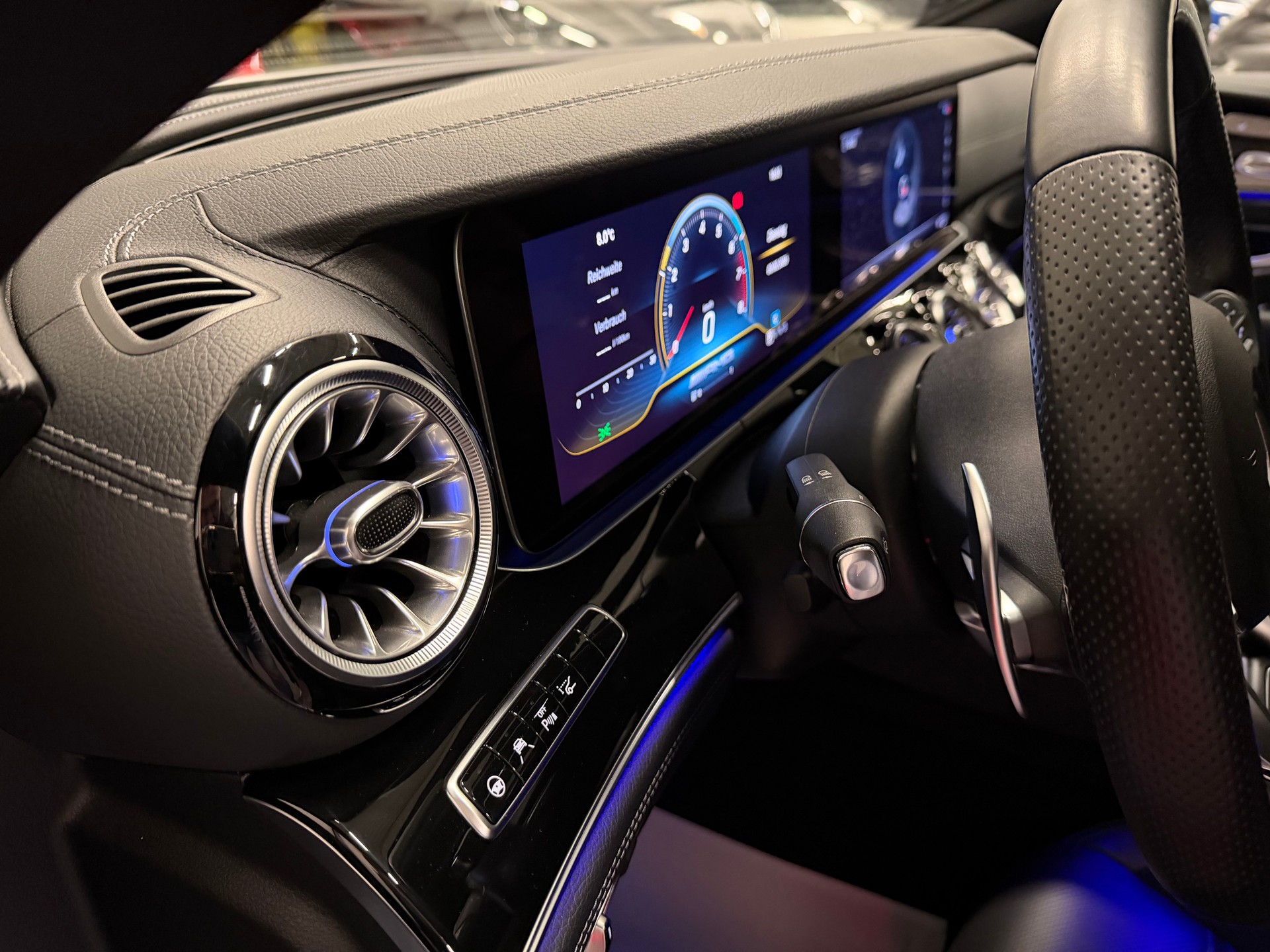 MERCEDES-BENZ AMG GT 4 53 4Matic+ Speedshift TCT-image-23