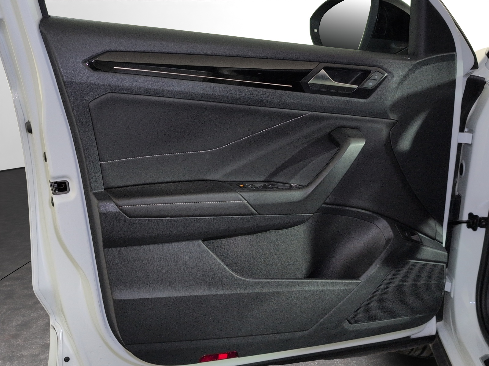 VW T-Roc 2.0 TSI R-Line DSG 4Motion-image-13