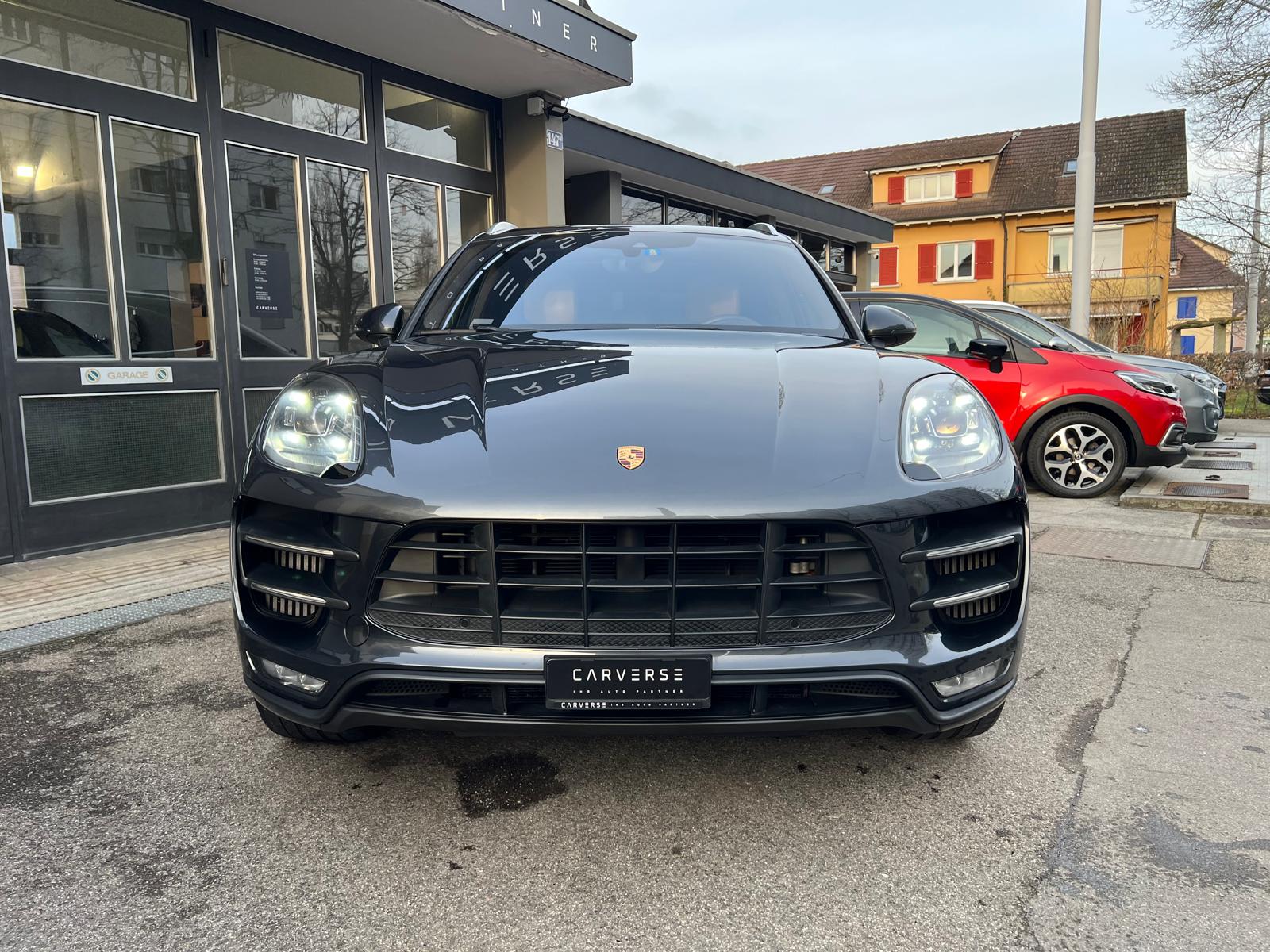 PORSCHE Macan Turbo PDK-image-1