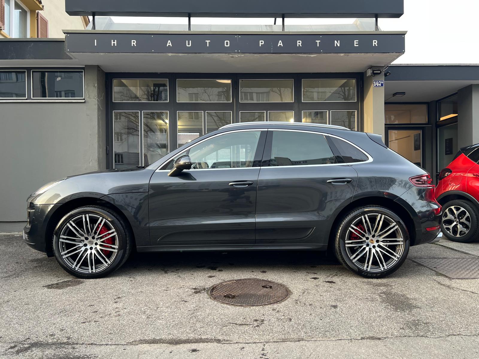 PORSCHE Macan Turbo PDK-image-2
