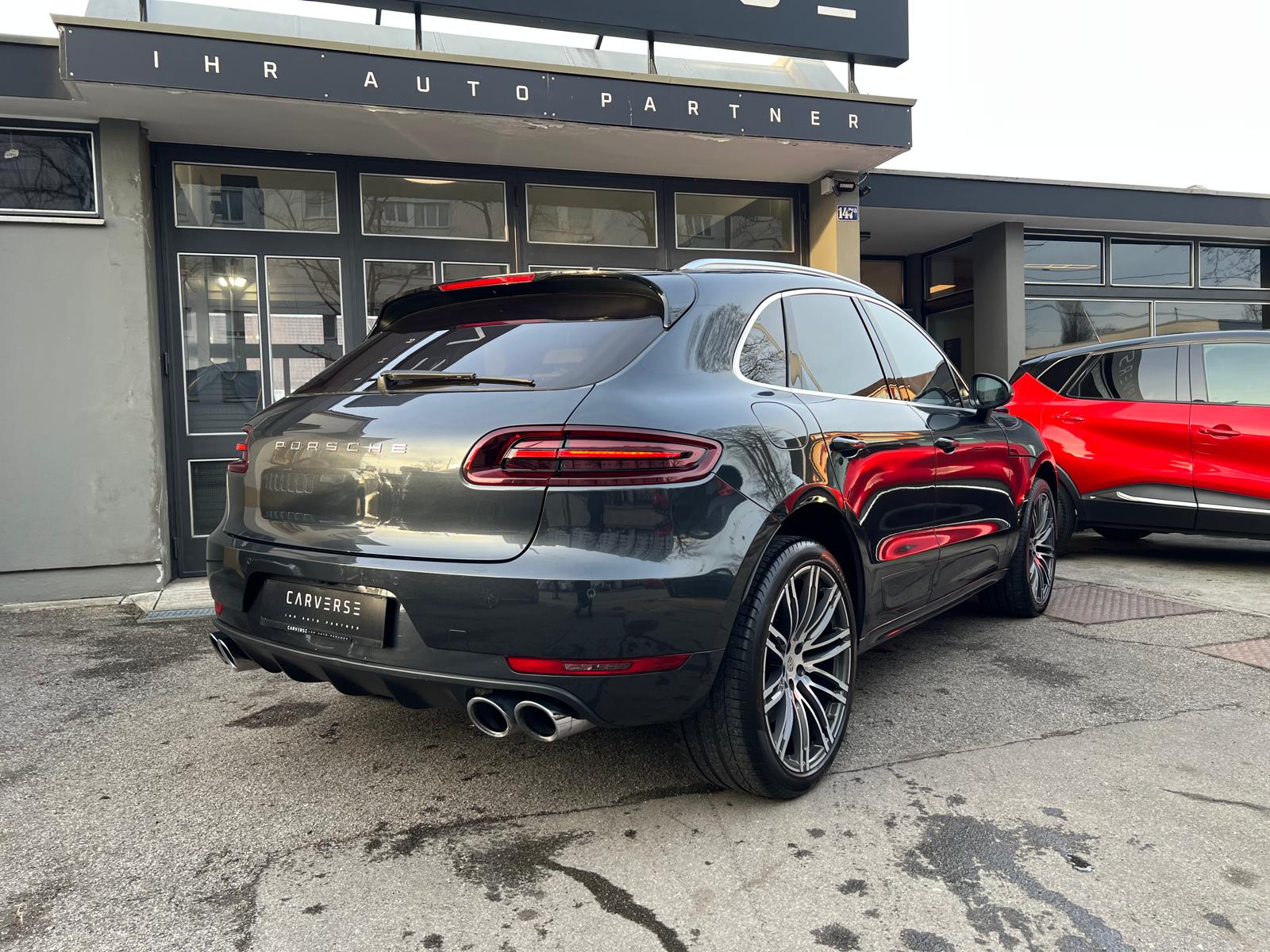 PORSCHE Macan Turbo PDK-image-3