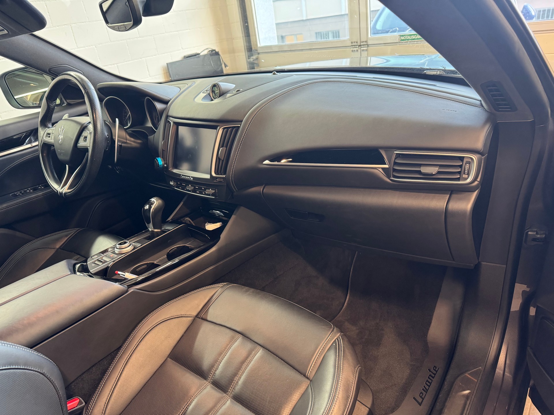 MASERATI Levante D 3.0 V6 GranSport Automatica-image-11